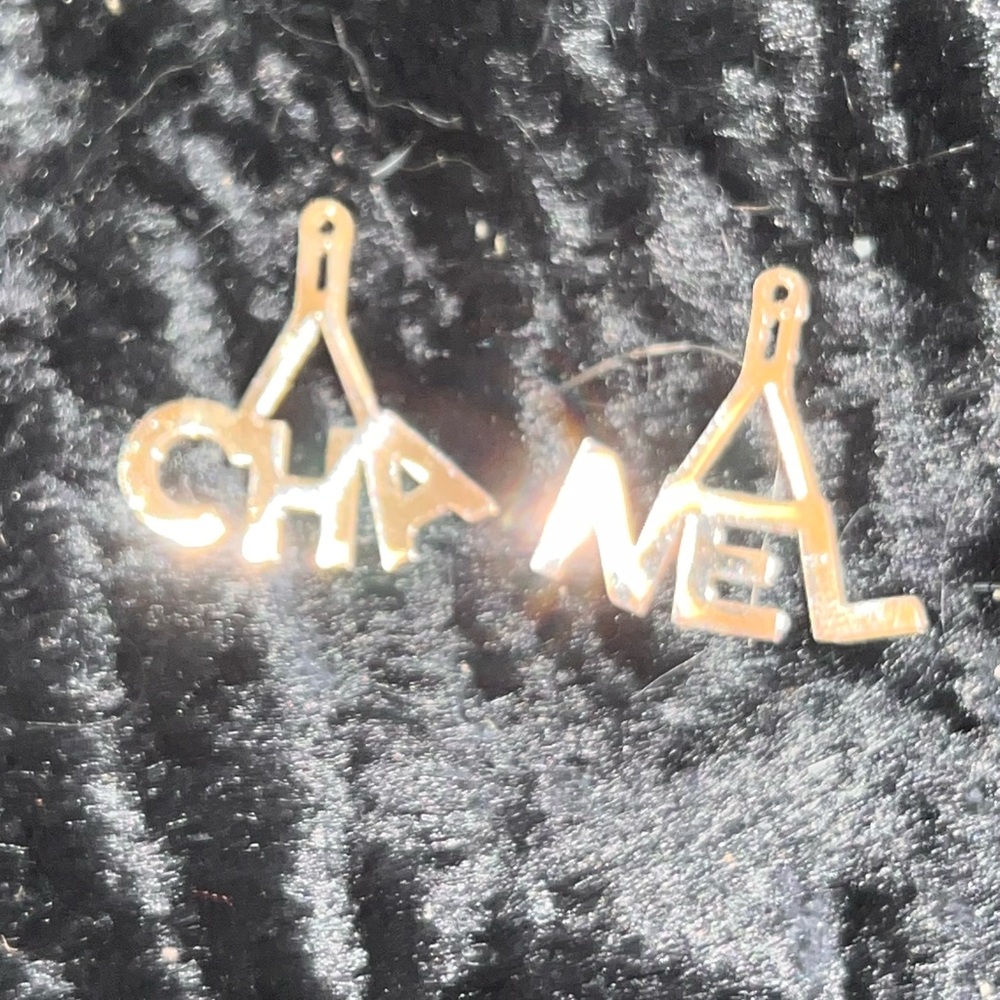 Two in one fashion Gold and Black Earrings - Picture 3 of 4